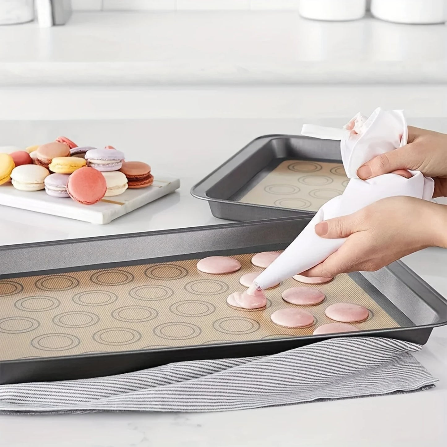 1-Pack Non-Stick Silicone Baking Mat - Heat Resistant Oven Liner for Baking, Roasting, and Toaster Safe Use