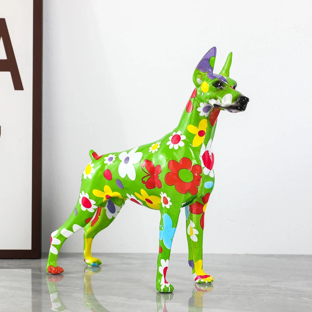 Creative Pet Handle Graffiti Color Doberman Dog Statue