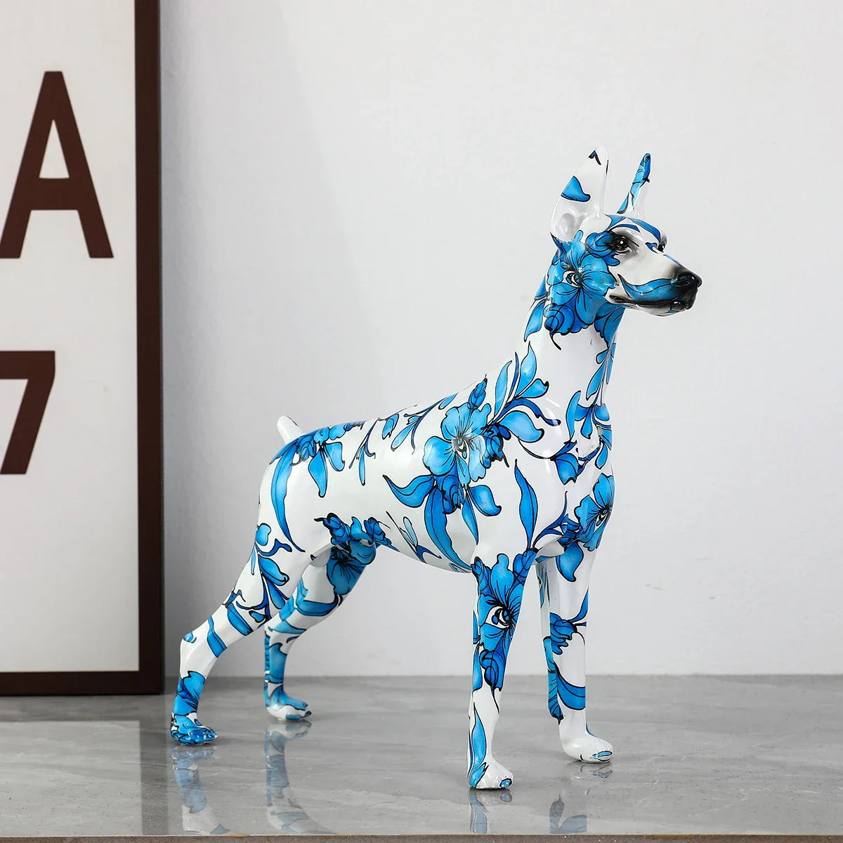 Creative Pet Handle Graffiti Color Doberman Dog Statue