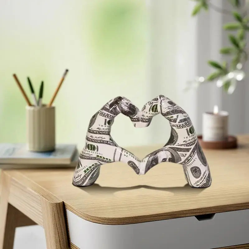 Creative Heart Gesture Sculpture Resin Abstract Hand Love Statue Figurines Wedding Home Living Room Desktop Decoration