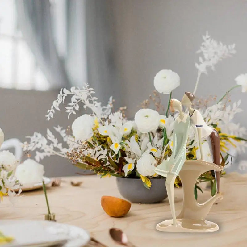 Couple Sculptures - Lovers Statue -  Romantic Couple Sculpture G